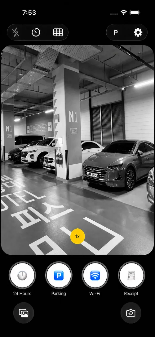 iPhoneのSideCamカメラ — 駐車シャッターで駐車場の柱を撮影